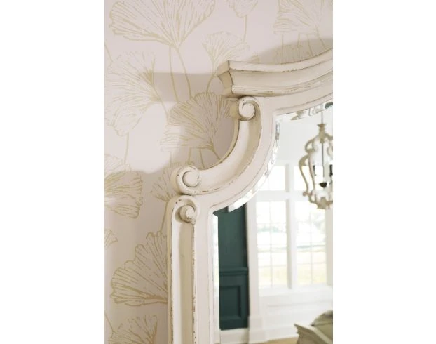 Ashley Realyn Queen Bedroom Set 3 Ashley Realyn Queen Bedroom Set - Image 3