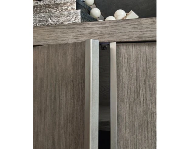 Ashley Anibecca Server 9 Ashley Anibecca Server - Image 9