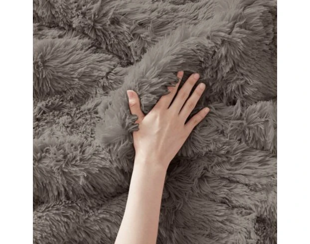 Hampton Hill Malea Grey 3-Piece Full/Queen Comforter Set 6 Hampton Hill Malea Grey 3-Piece Full/Queen Comforter Set - Image 6